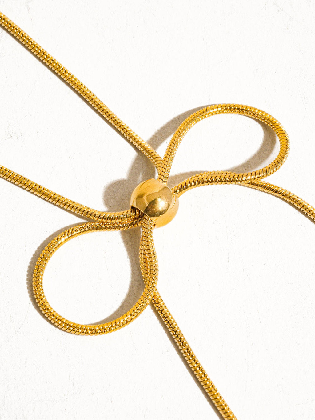 Venus - Bow Chain Necklace